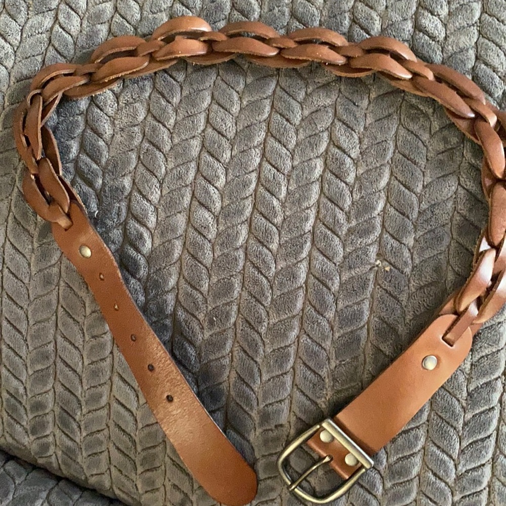 Women’s leather belt.